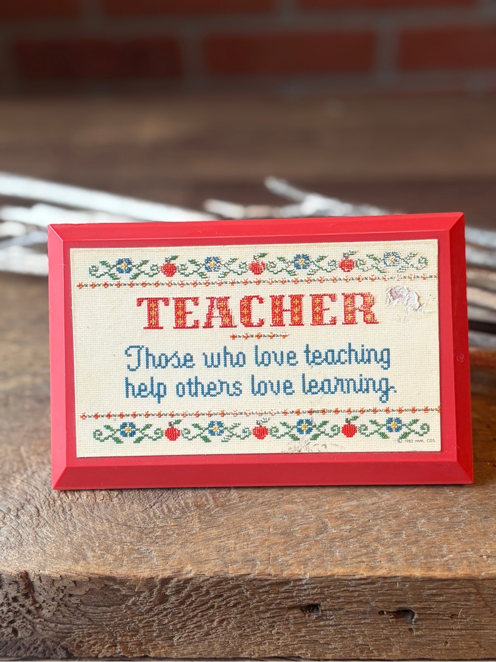 Vintage 1985 Hallmark Teacher Desk Plaque – "Those Who Love Teaching Help….”